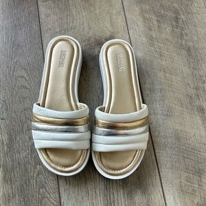 White and Gold MICHAEL KORS Leather slide sandals!!!